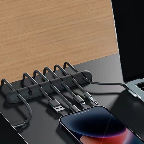 Caja Minimalista para Gestión de Cables y Regletas - Image 3