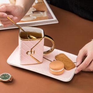 Juego de Taza y Platillo de Cerámica de Diseño "Haute Couture"