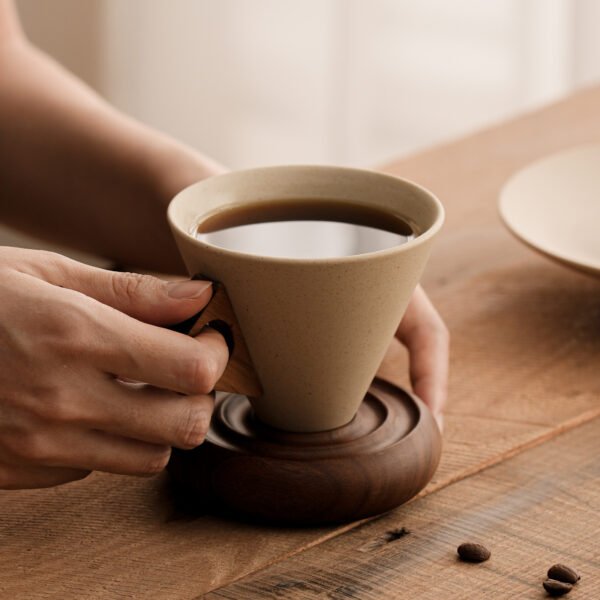 Taza Cónica de Cerámica de Gres Artesanal - Image 8
