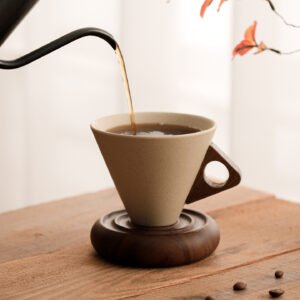 Taza Cónica de Cerámica de Gres Artesanal